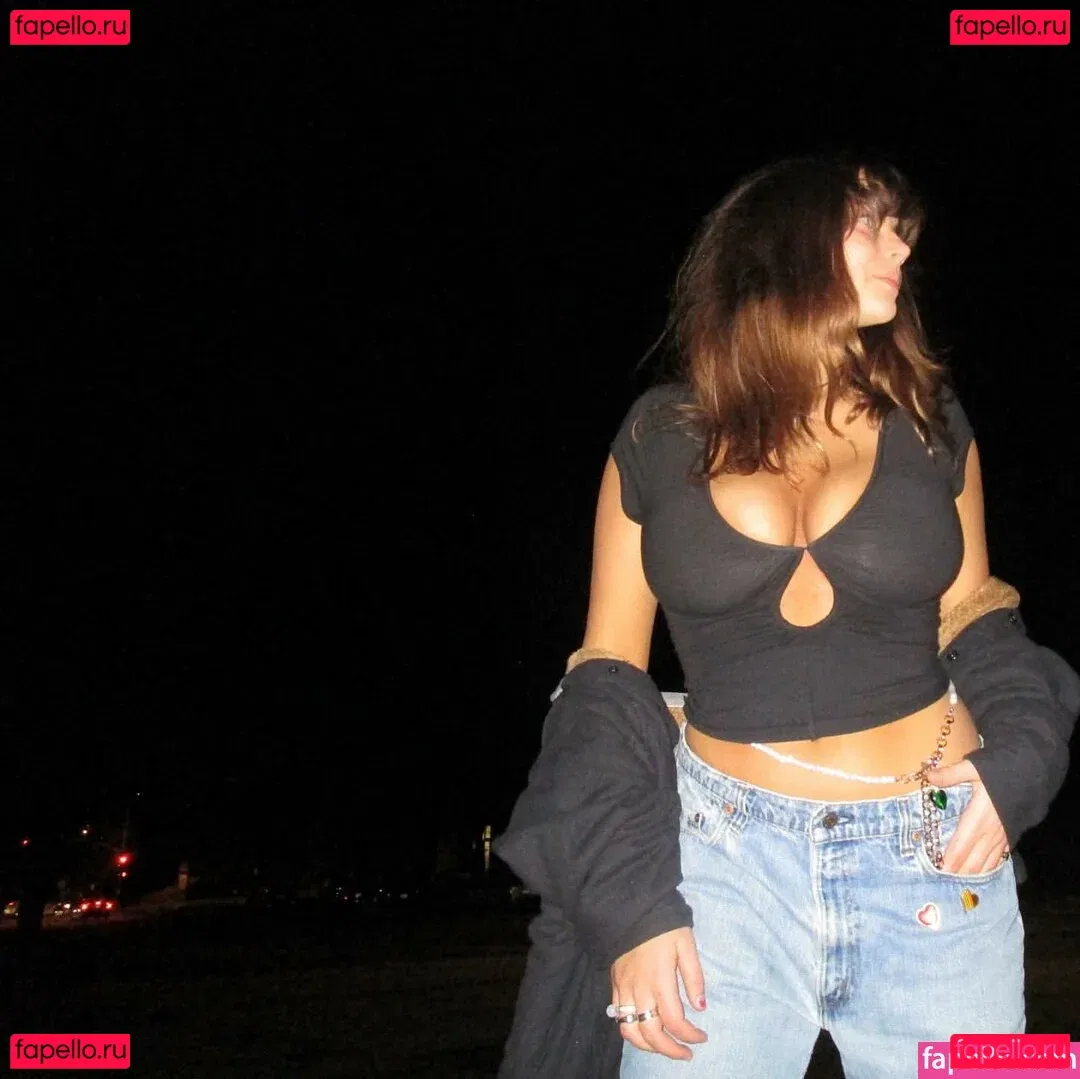 Lola Dubrul Onlyfans Photo Gallery 