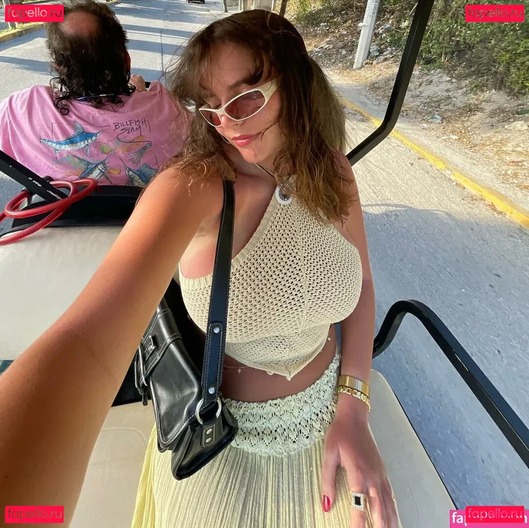 Lola Dubrul Onlyfans Photo Gallery 