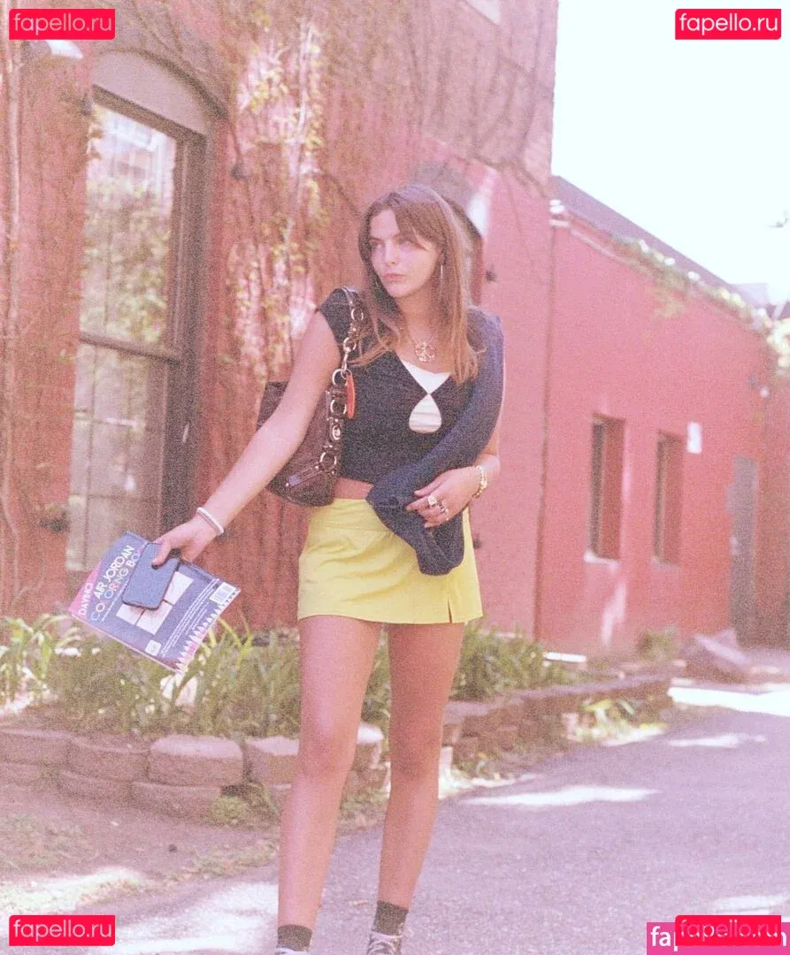 Lola Dubrul Onlyfans Photo Gallery 