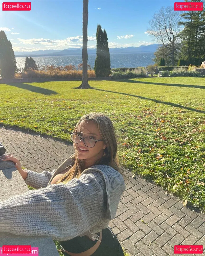 Lola Dubrul Onlyfans Photo Gallery 