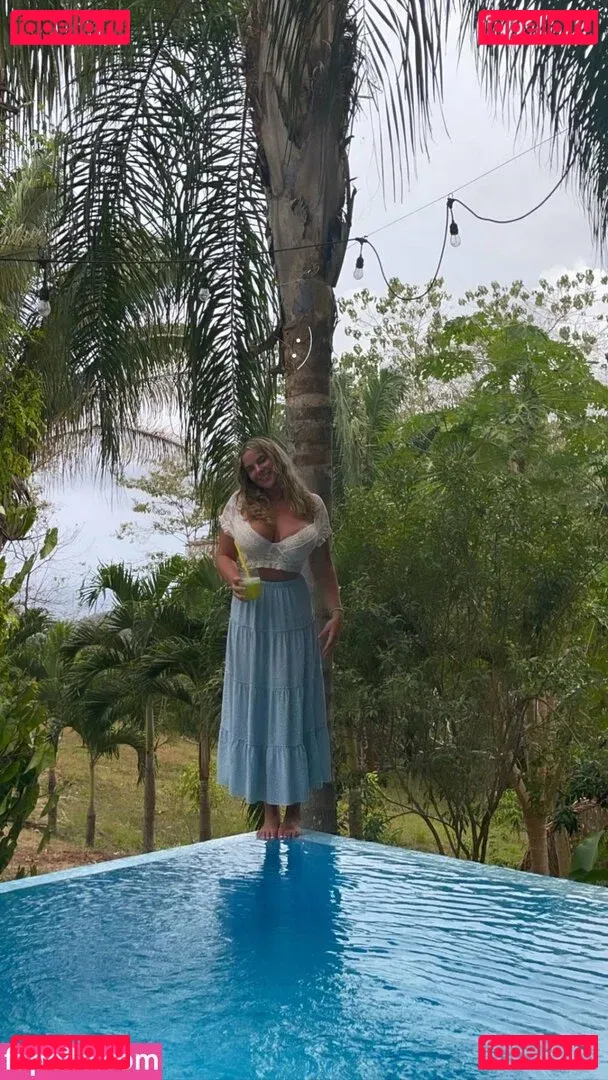 Lola Dubrul Onlyfans Photo Gallery 