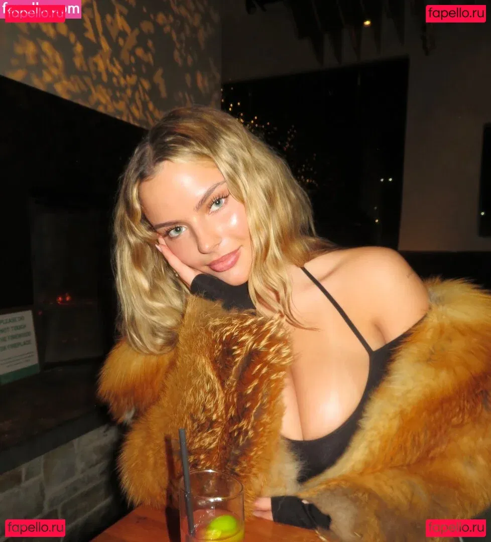 Lola Dubrul Onlyfans Photo Gallery 