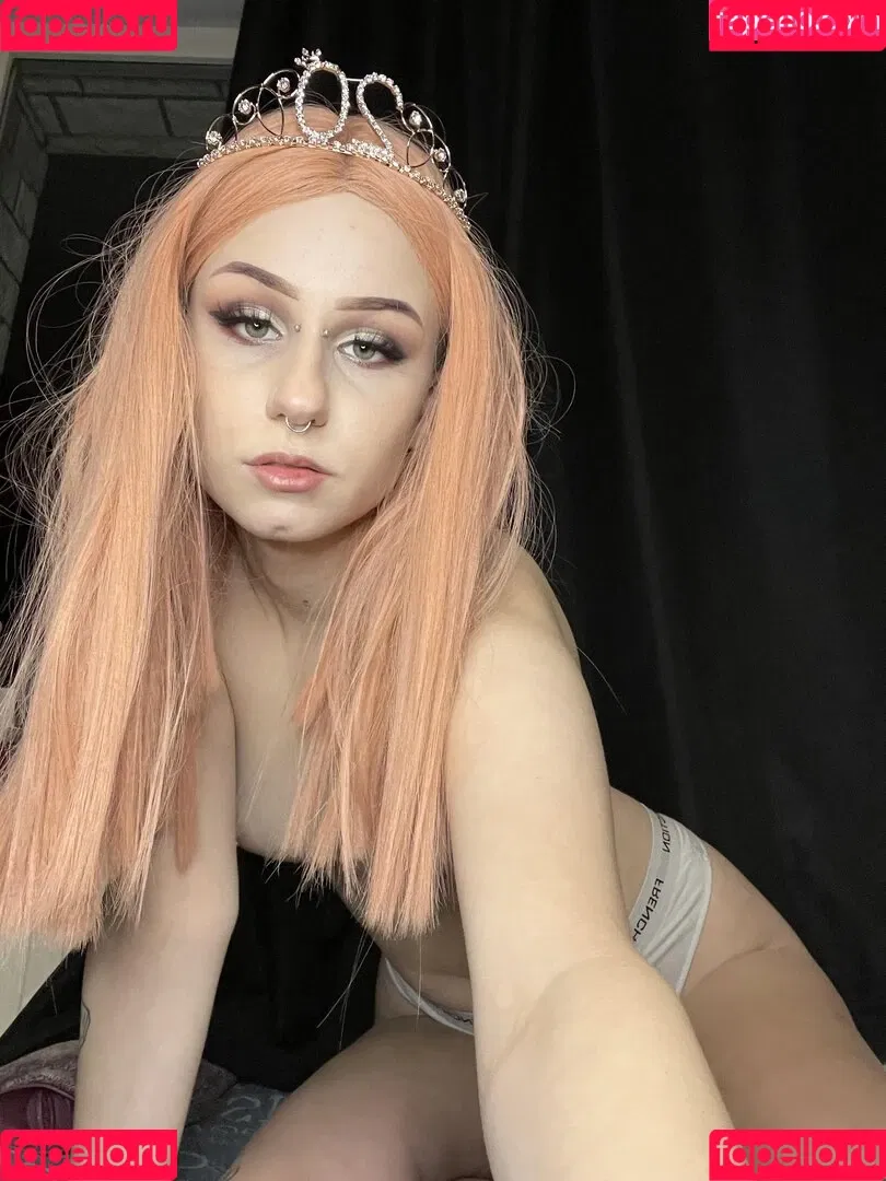xhxllgirl Onlyfans Photo Gallery 