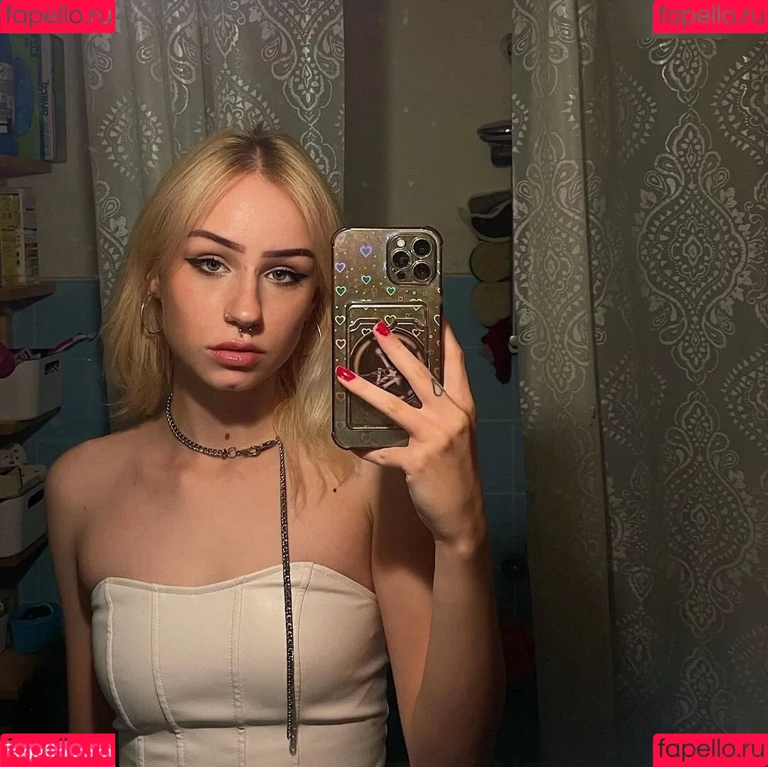 xhxllgirl Onlyfans Photo Gallery 