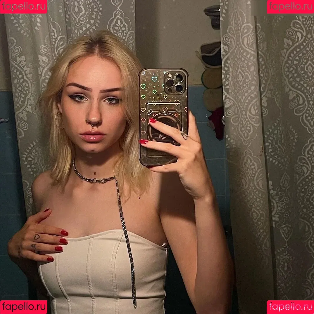 xhxllgirl Onlyfans Photo Gallery 