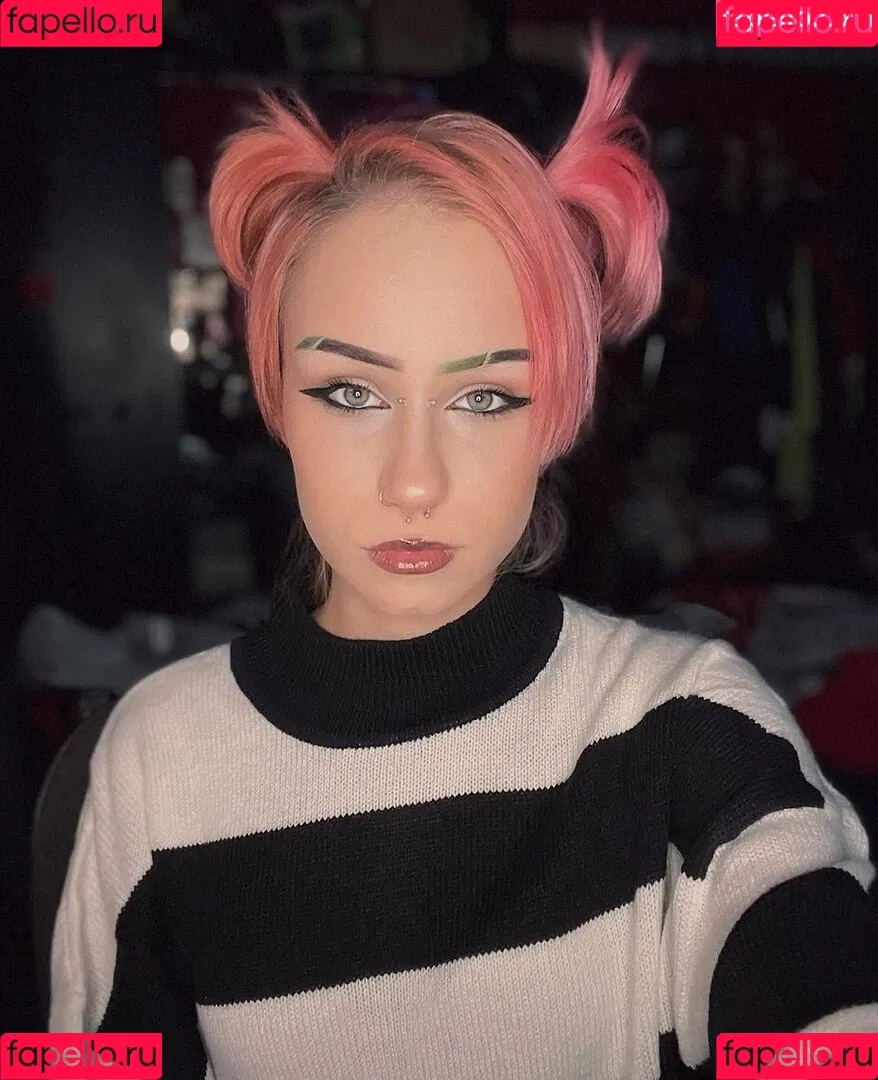 xhxllgirl Onlyfans Photo Gallery 
