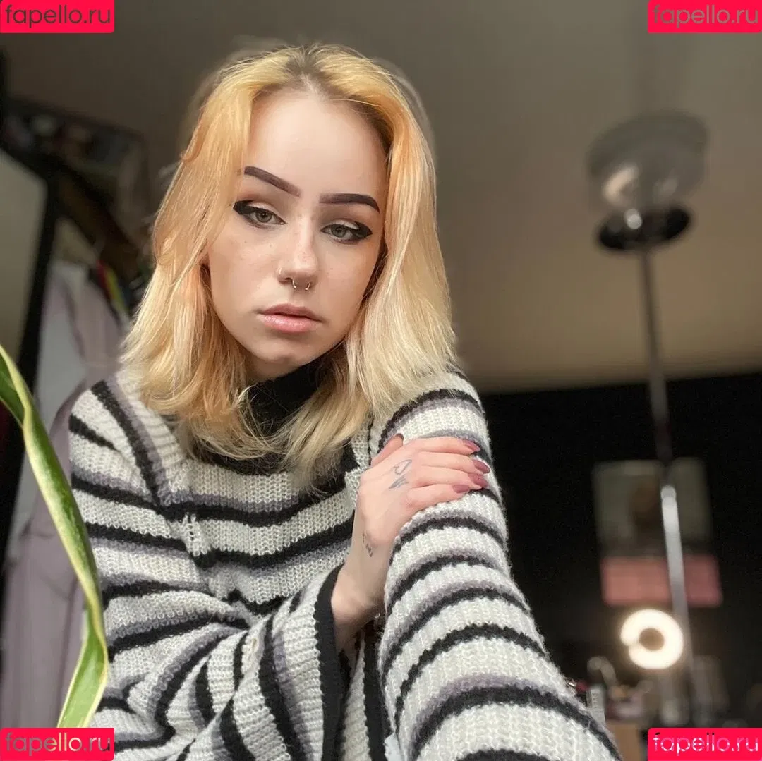 xhxllgirl Onlyfans Photo Gallery 