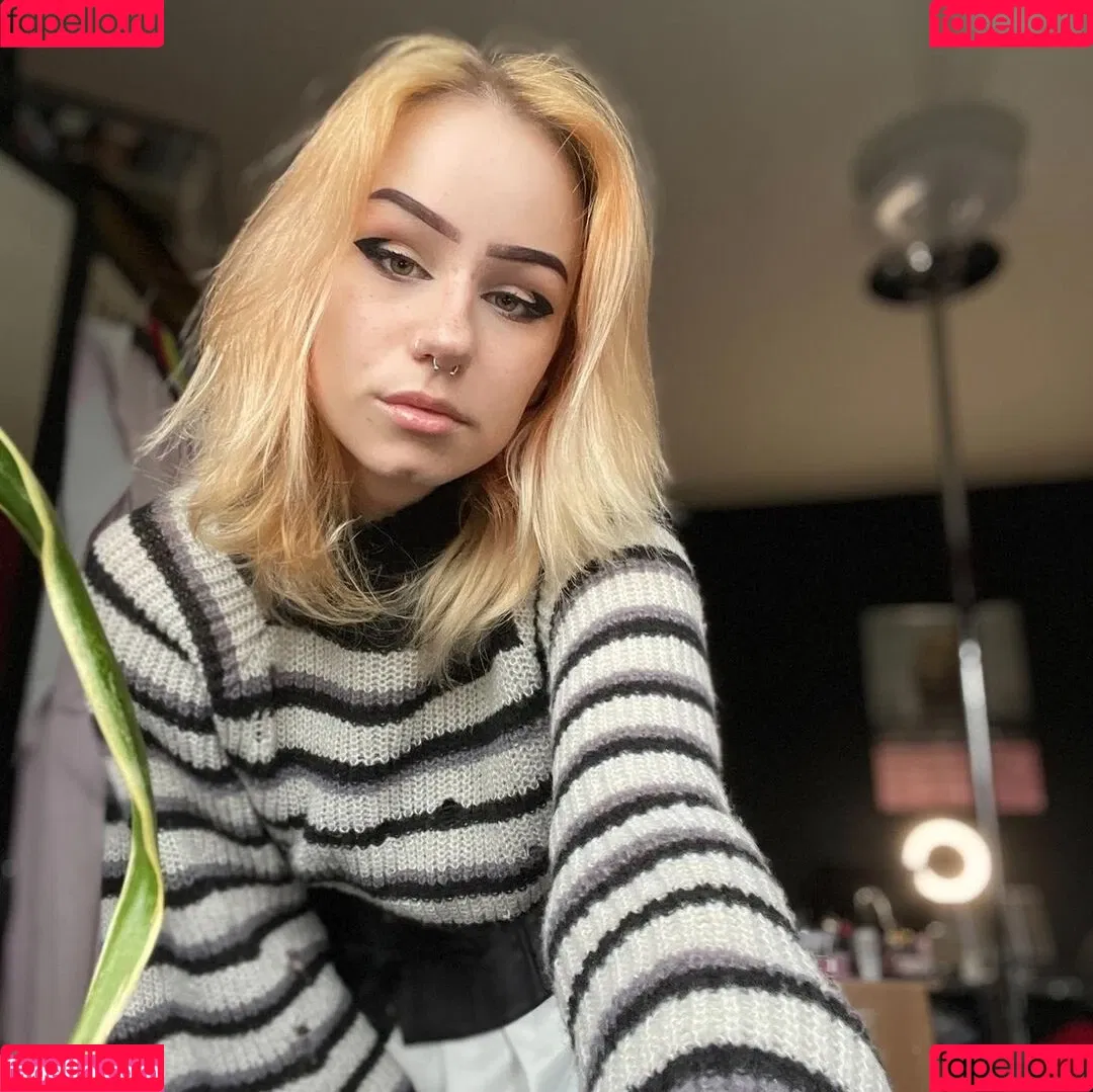 xhxllgirl Onlyfans Photo Gallery 