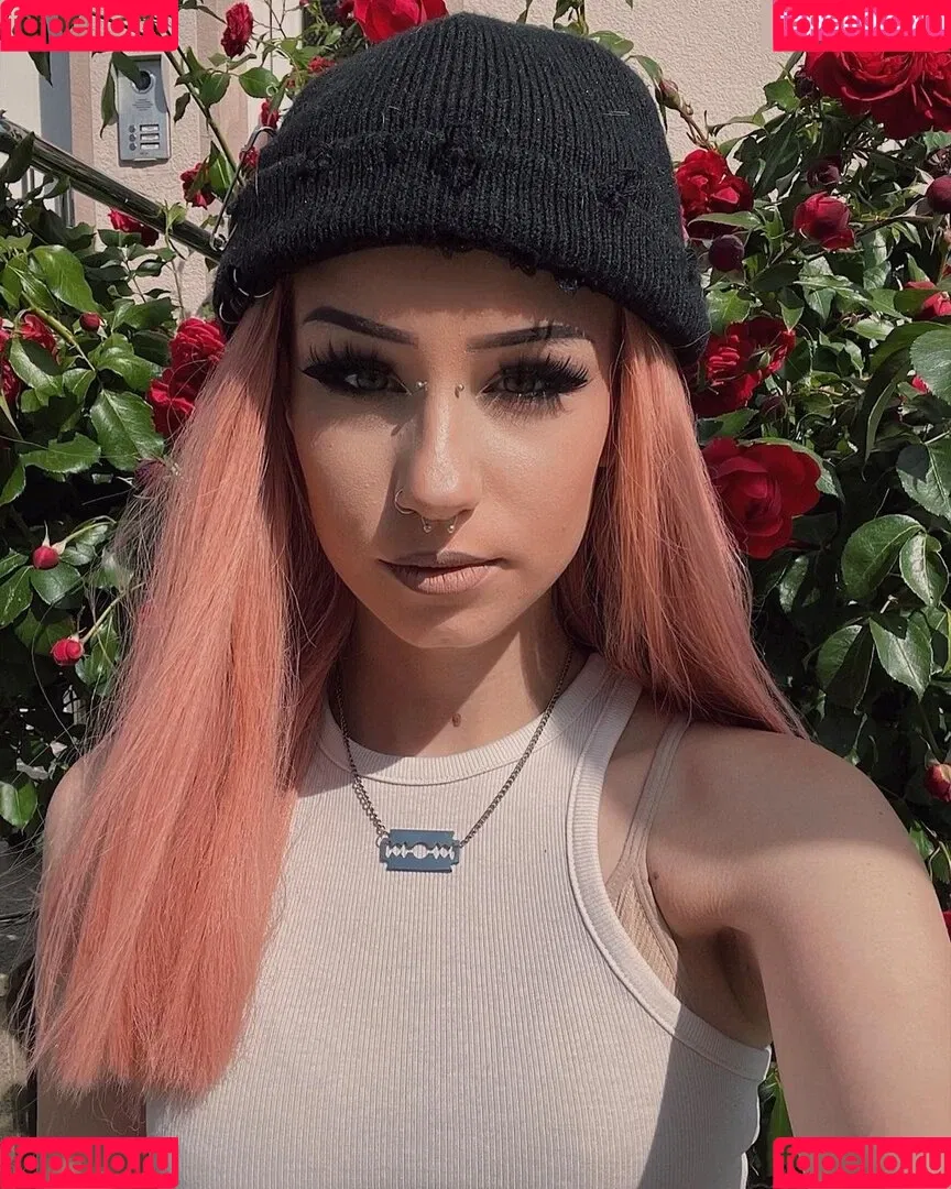 xhxllgirl Onlyfans Photo Gallery 