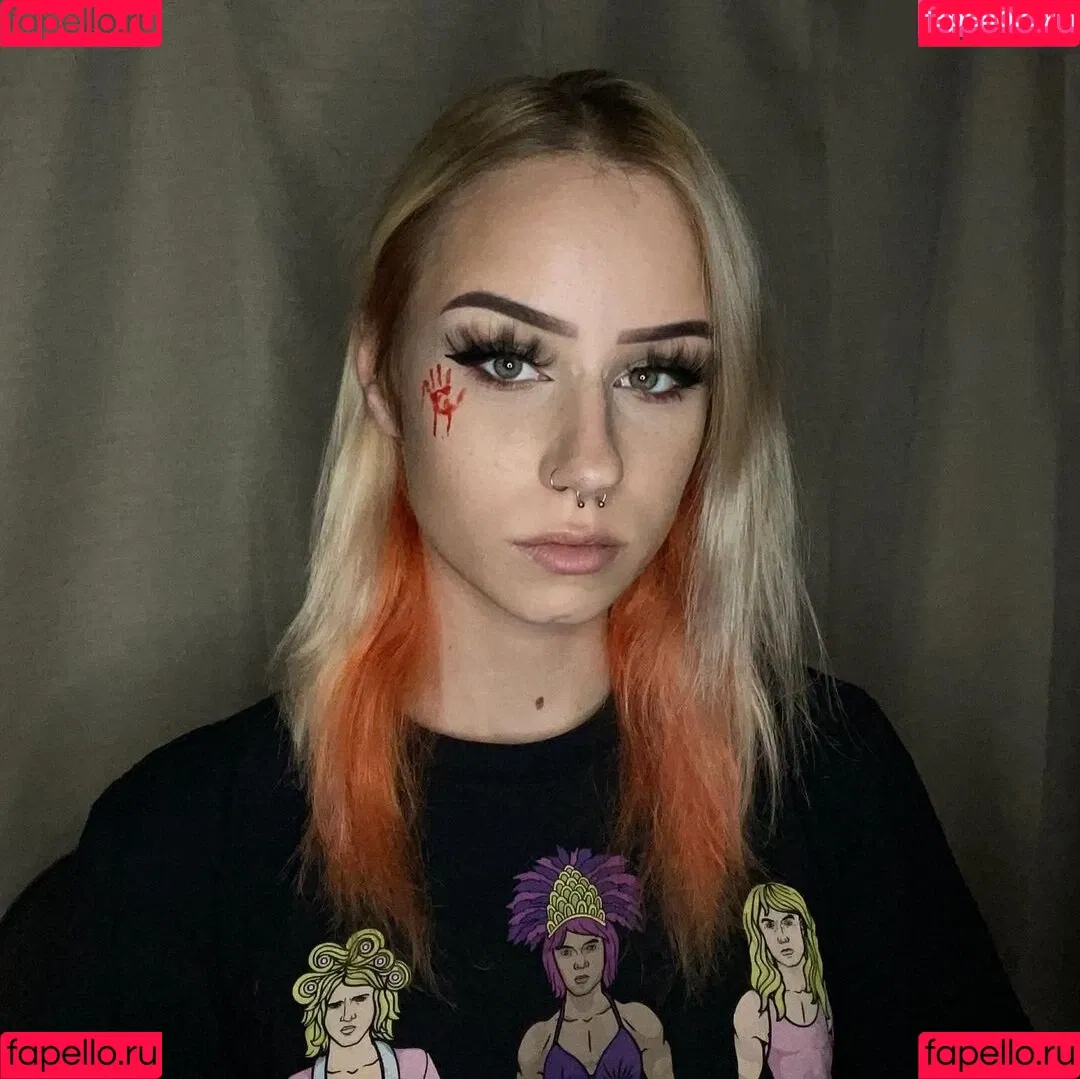 xhxllgirl Onlyfans Photo Gallery 