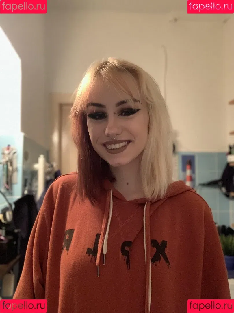 xhxllgirl Onlyfans Photo Gallery 