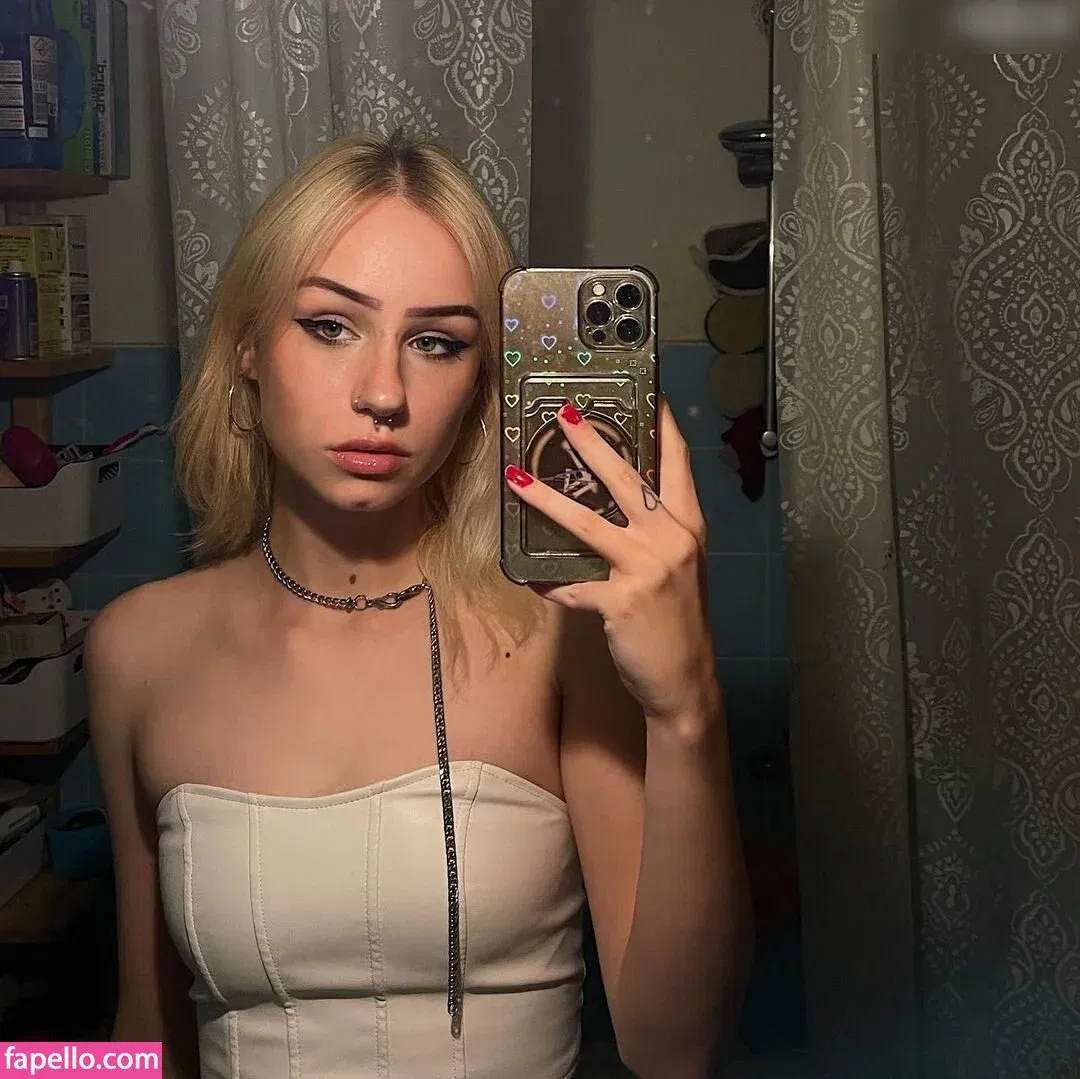 xhxllgirl Onlyfans Photo Gallery 