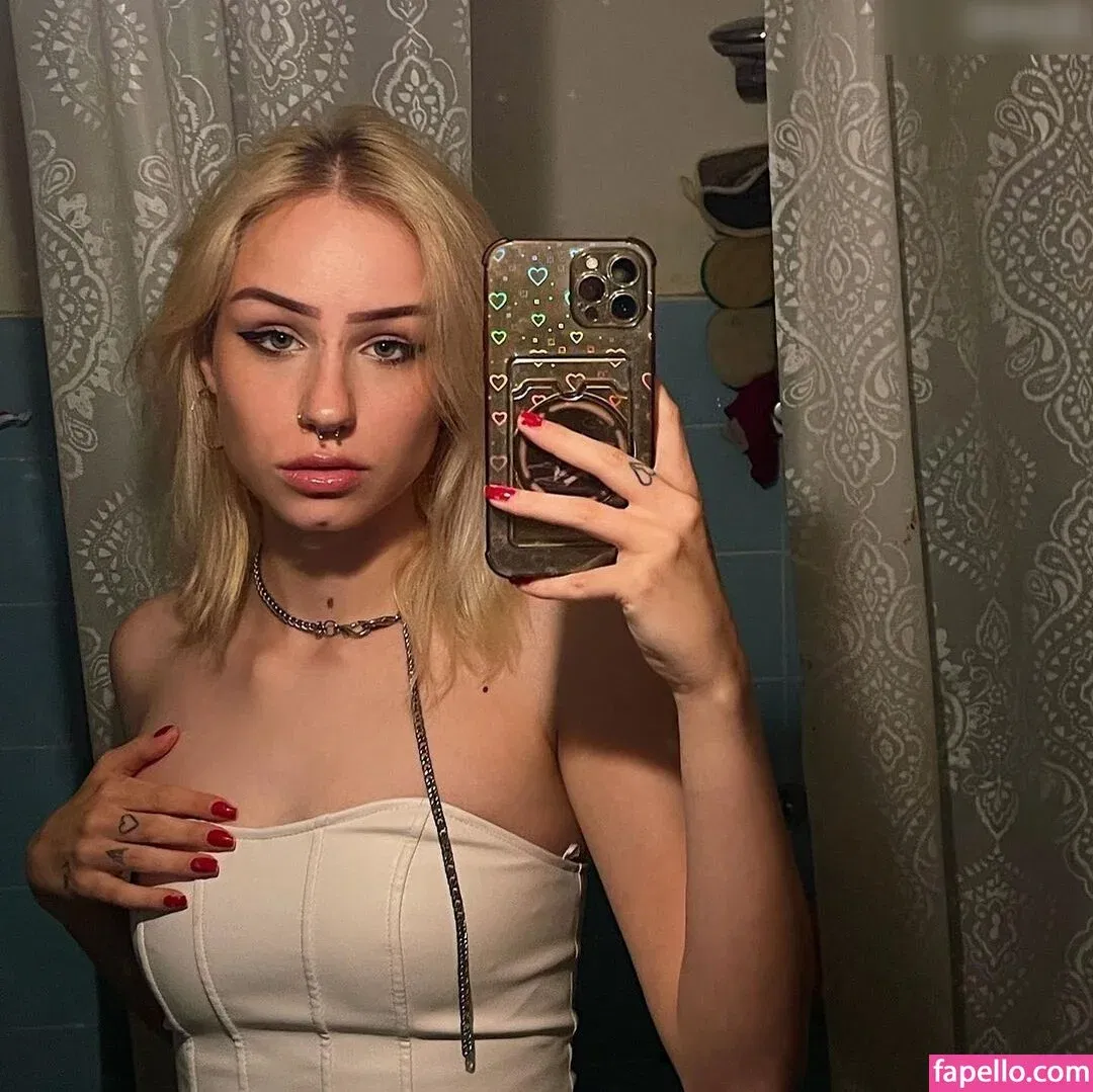 xhxllgirl Onlyfans Photo Gallery 