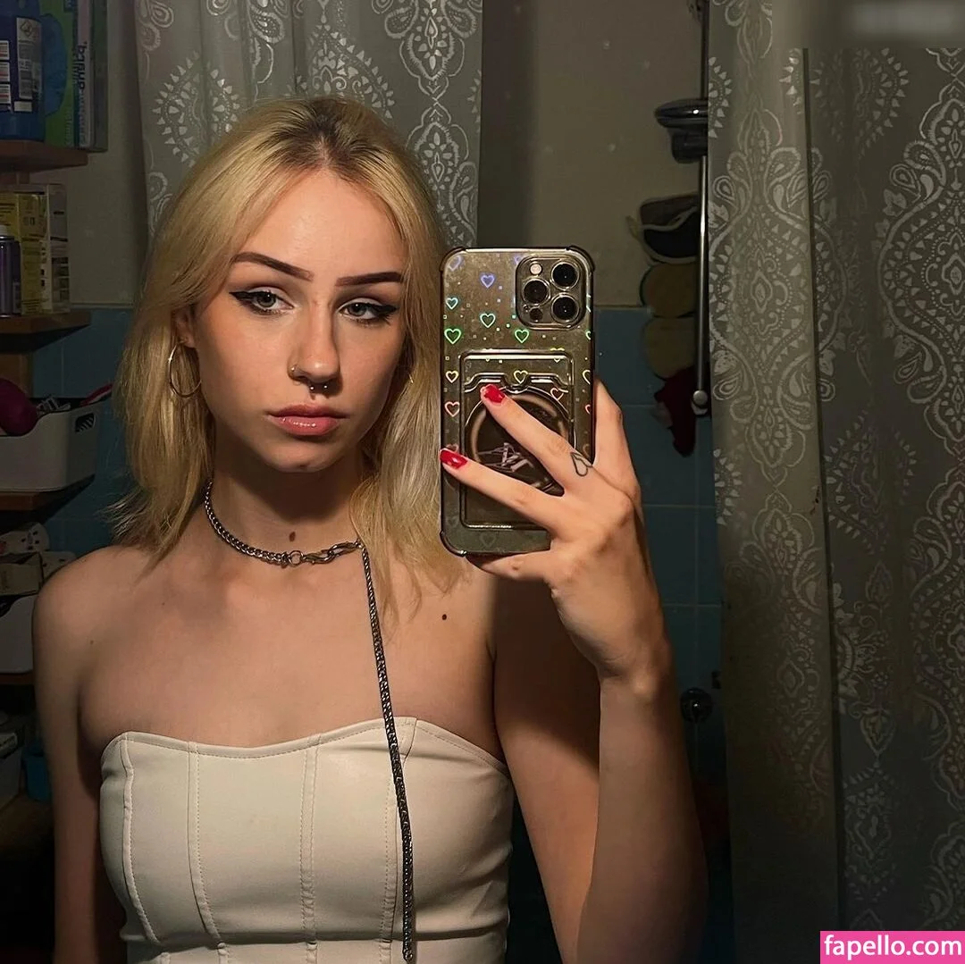 xhxllgirl Onlyfans Photo Gallery 