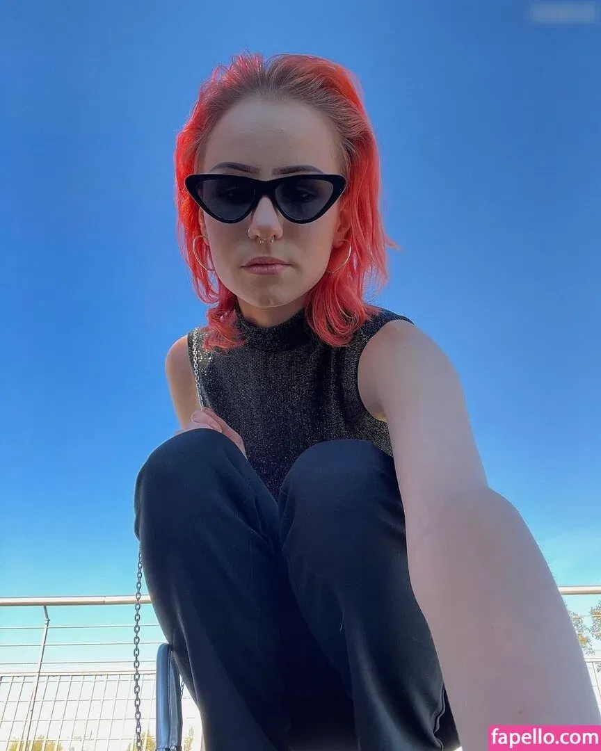 xhxllgirl Onlyfans Photo Gallery 