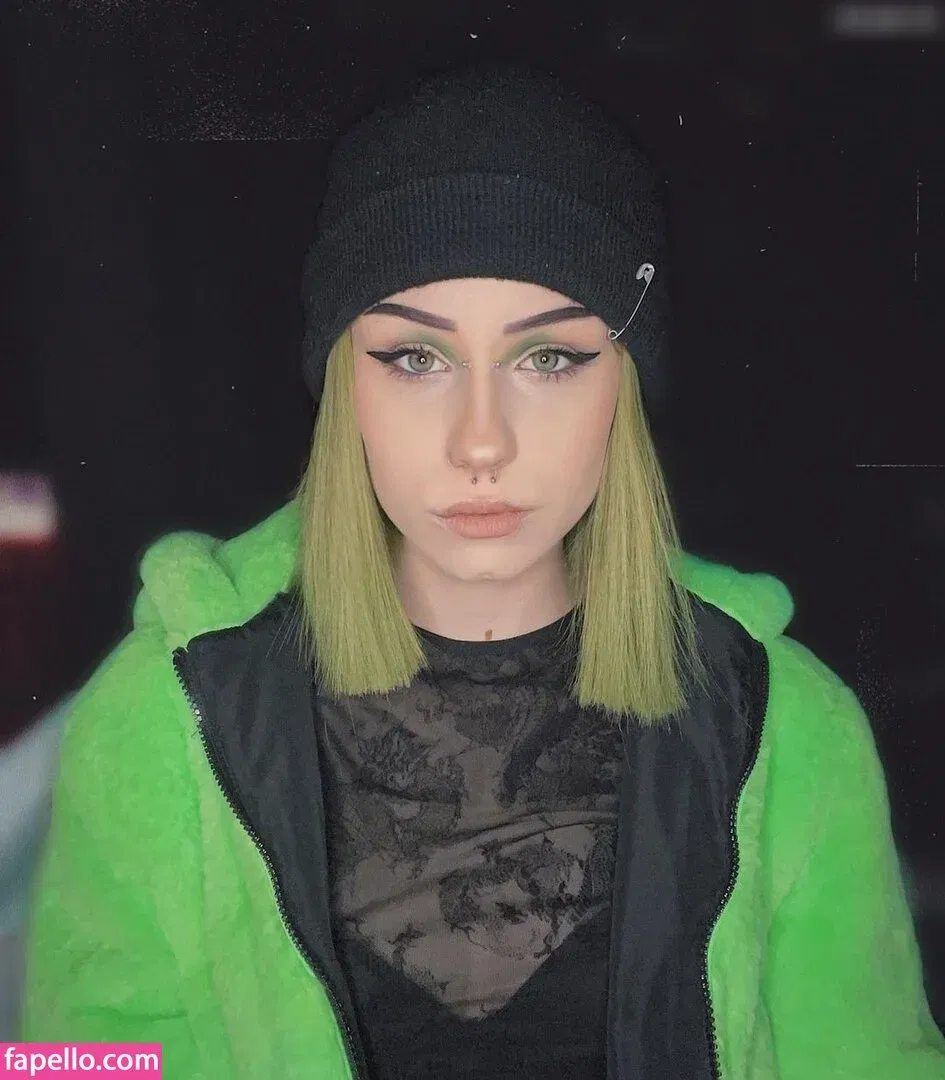 xhxllgirl Onlyfans Photo Gallery 