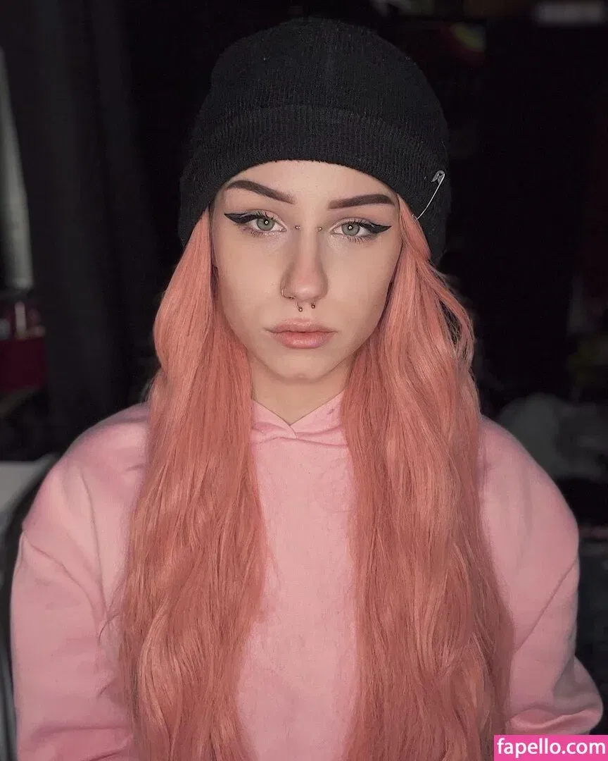 xhxllgirl Onlyfans Photo Gallery 