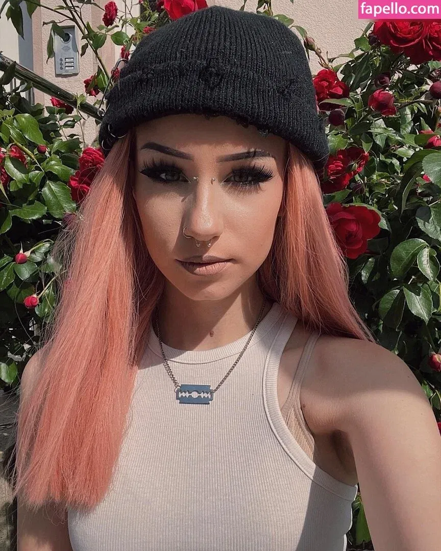 xhxllgirl Onlyfans Photo Gallery 