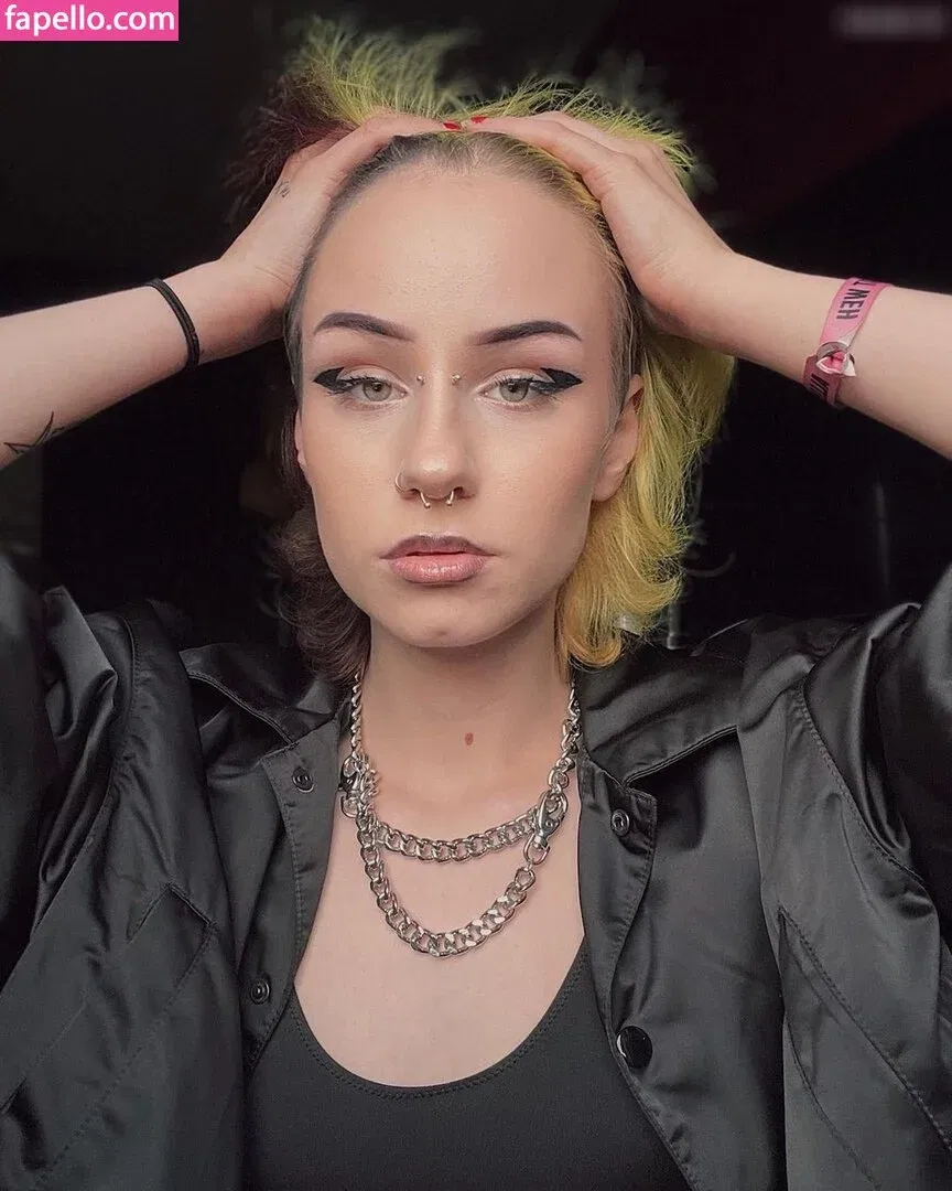 xhxllgirl Onlyfans Photo Gallery 