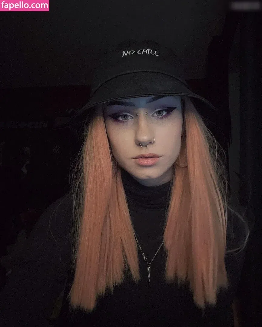 xhxllgirl Onlyfans Photo Gallery 