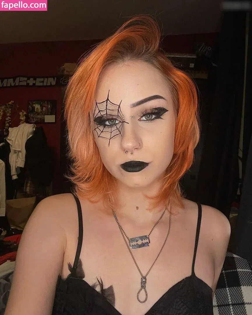 xhxllgirl Onlyfans Photo Gallery 