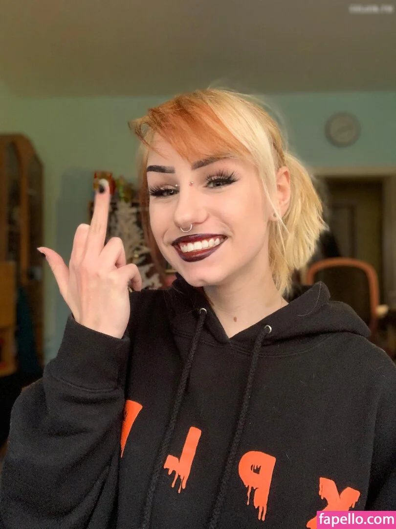 xhxllgirl Onlyfans Photo Gallery 