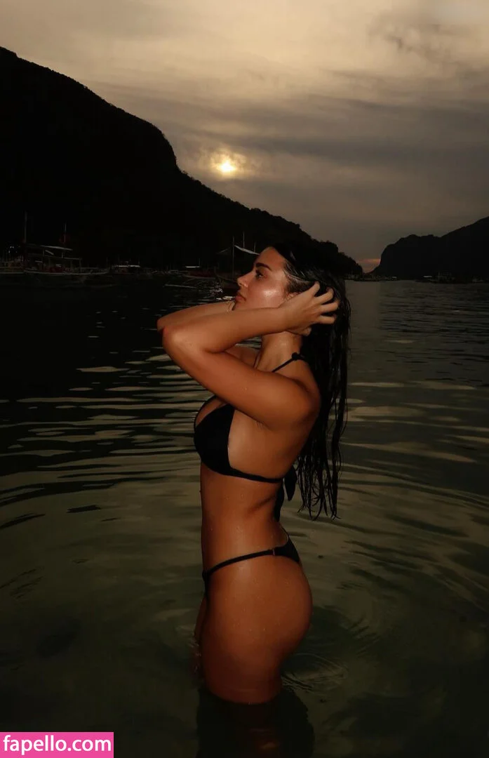 saraxrh Onlyfans Photo Gallery 