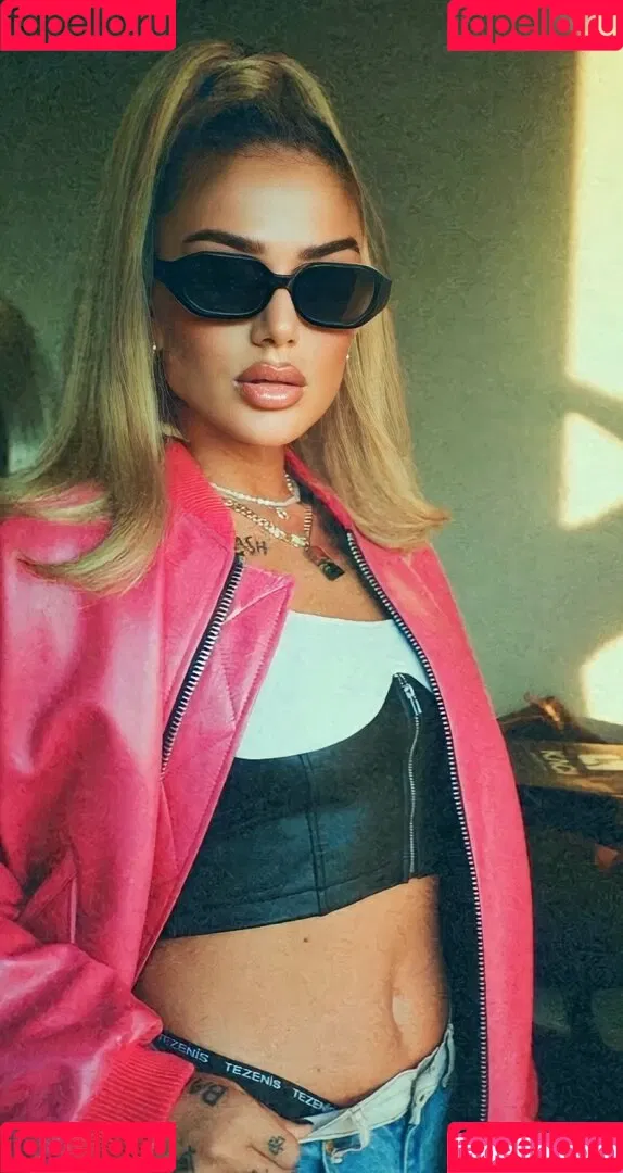 Loredana Zefi Onlyfans Photo Gallery 