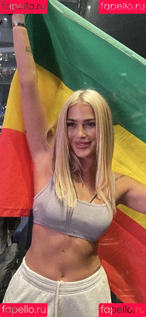 Loredana Zefi Onlyfans Photo Gallery 
