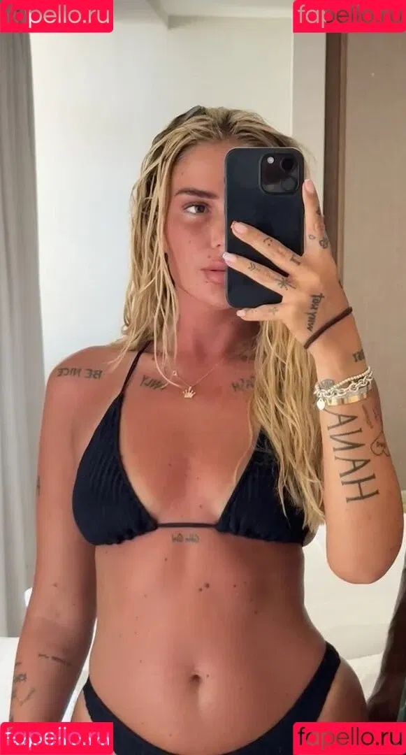 Loredana Zefi Onlyfans Photo Gallery 