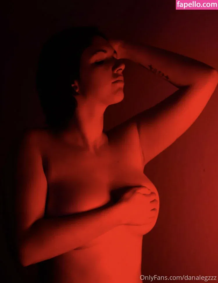 danalegzzz Onlyfans Photo Gallery 