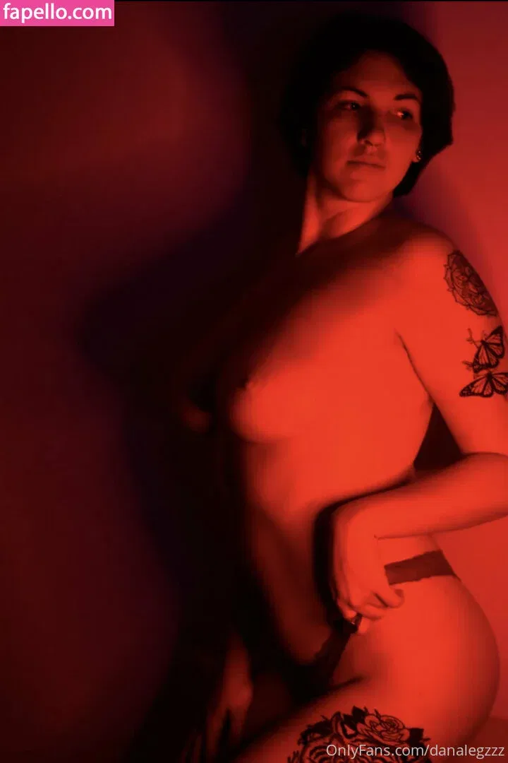 danalegzzz Onlyfans Photo Gallery 
