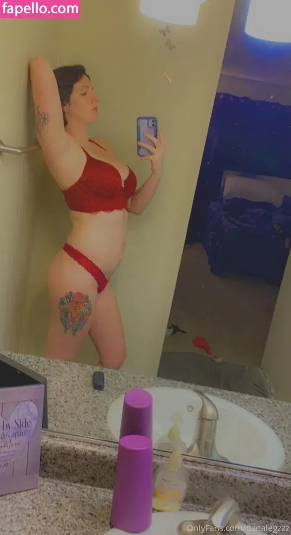 danalegzzz Onlyfans Photo Gallery 
