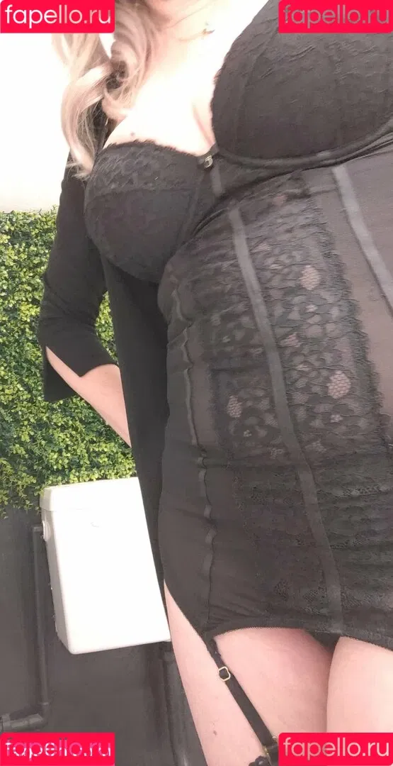 KittyKat1970s Onlyfans Photo Gallery 