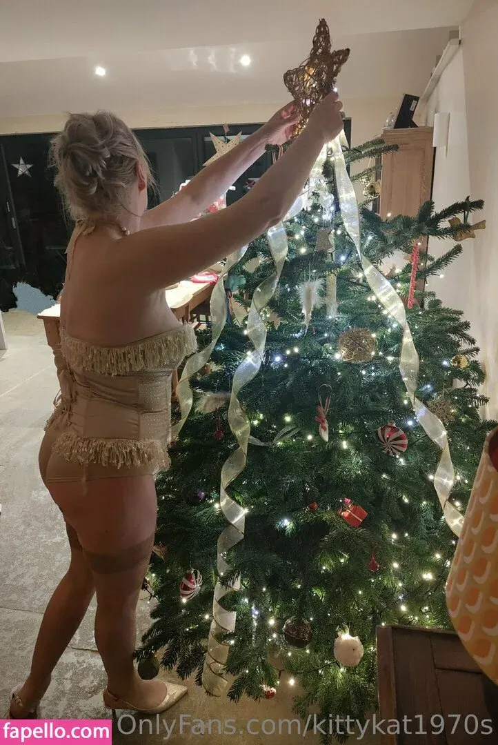 KittyKat1970s Onlyfans Photo Gallery 