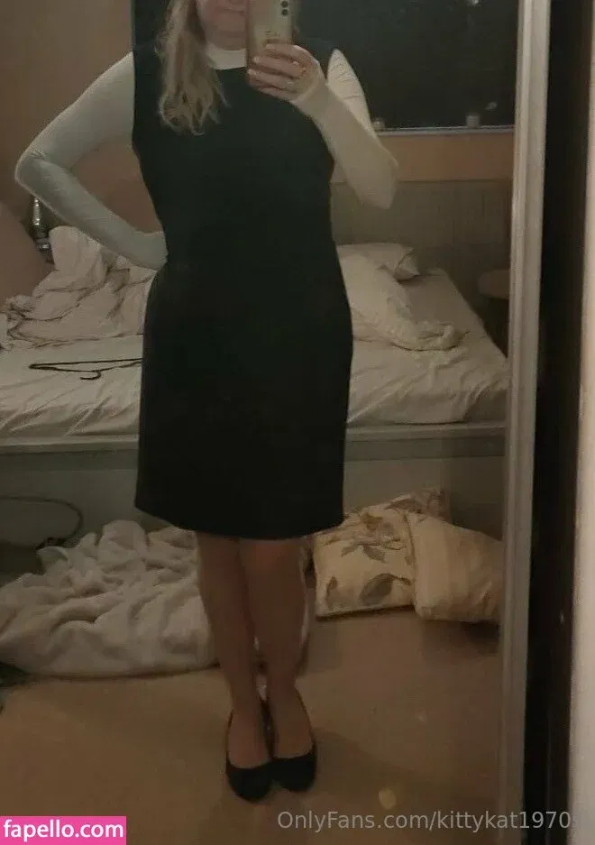 KittyKat1970s Onlyfans Photo Gallery 