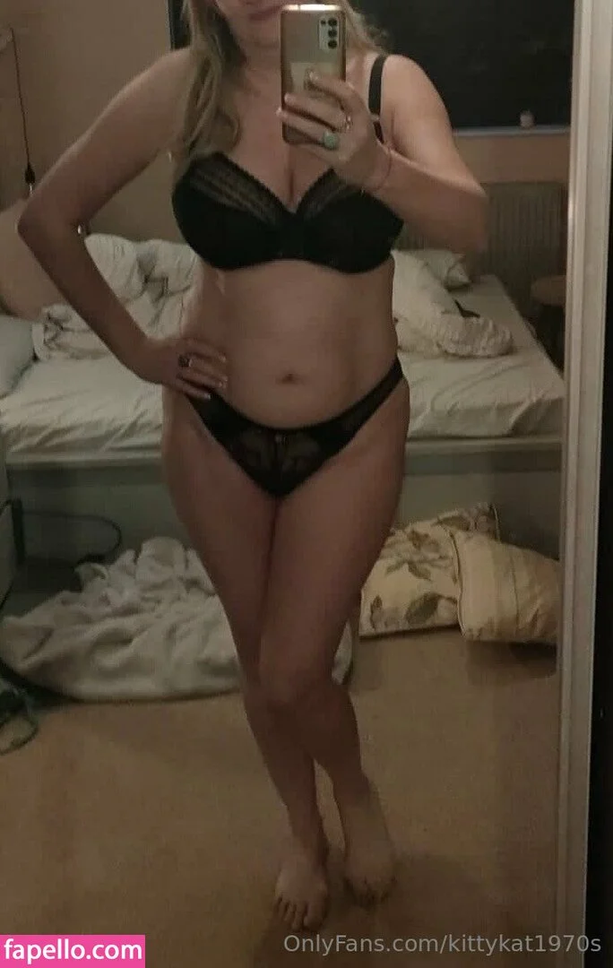 KittyKat1970s Onlyfans Photo Gallery 