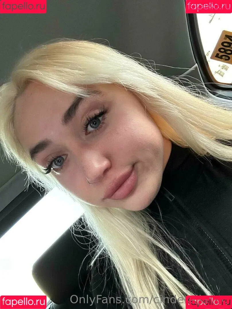 Cinderella_gg Onlyfans Photo Gallery 