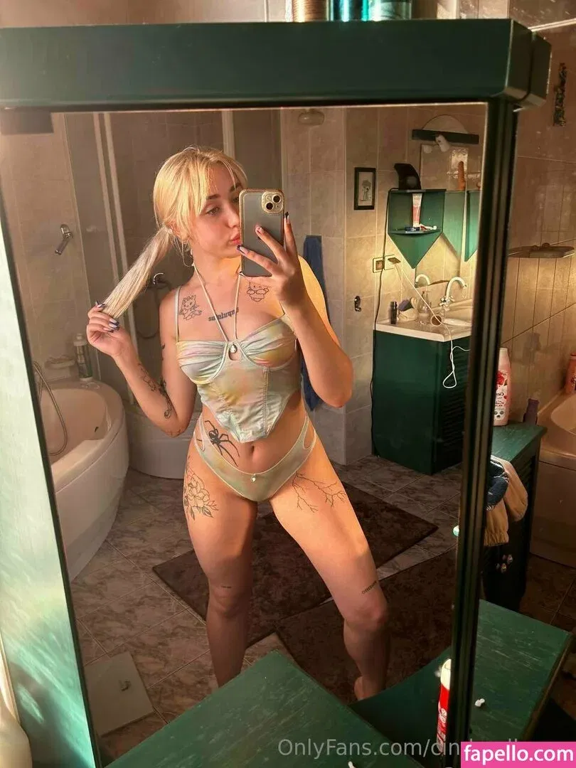 Cinderella_gg Onlyfans Photo Gallery 