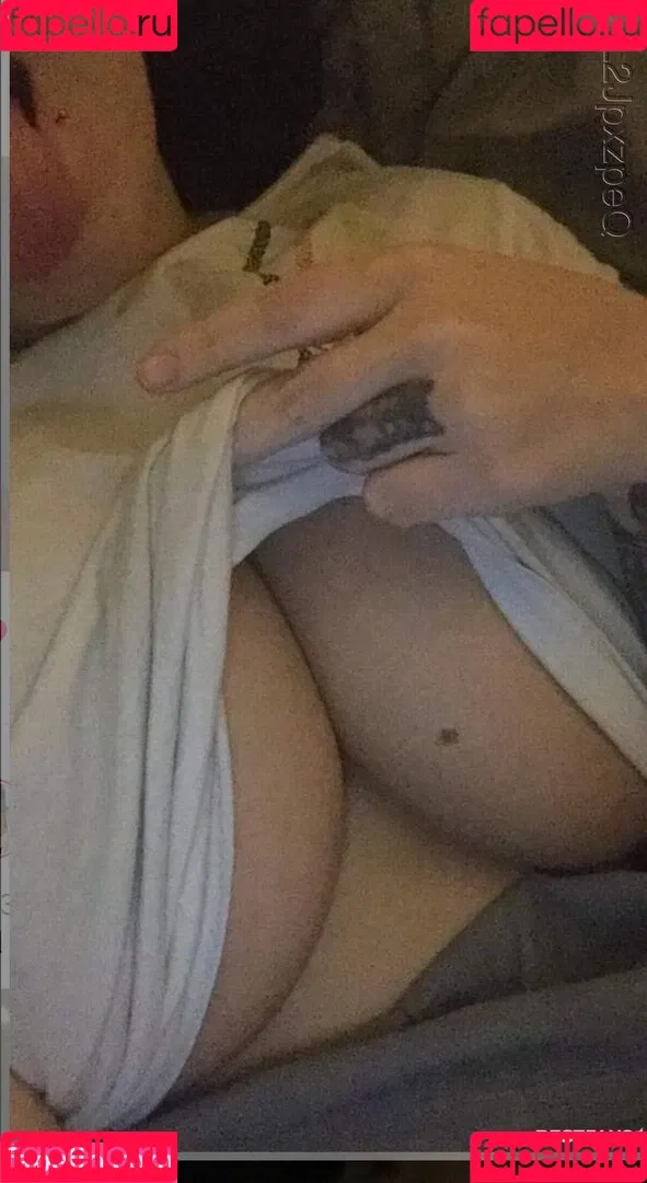 Ria Pompadour Onlyfans Photo Gallery 