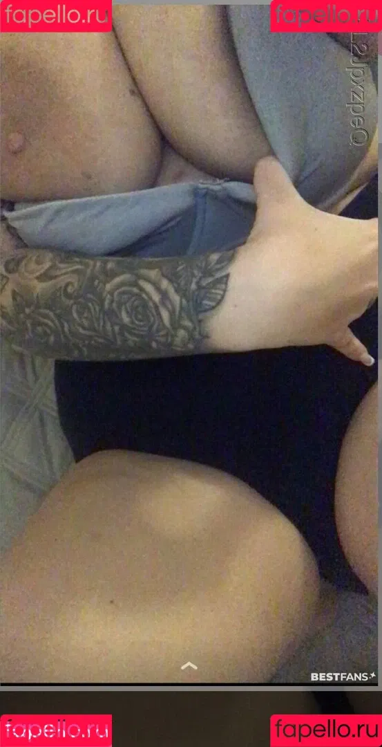 Ria Pompadour Onlyfans Photo Gallery 