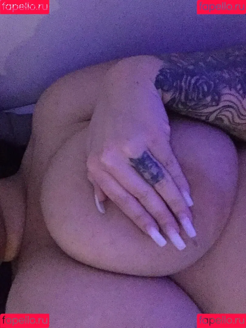 Ria Pompadour Onlyfans Photo Gallery 