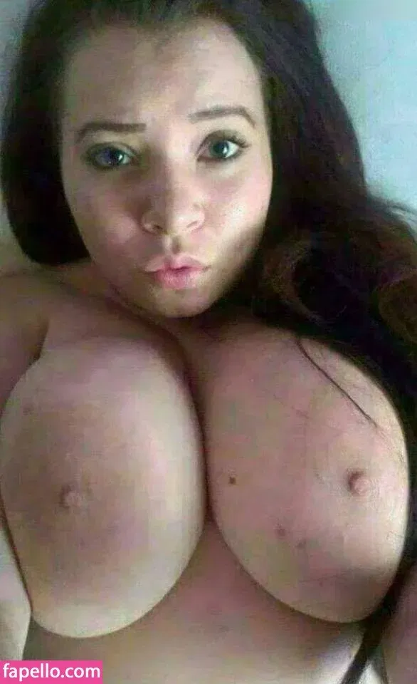 Ria Pompadour Onlyfans Photo Gallery 