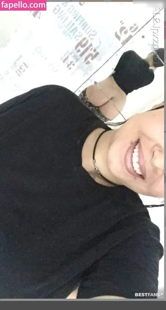 Ria Pompadour Onlyfans Photo Gallery 