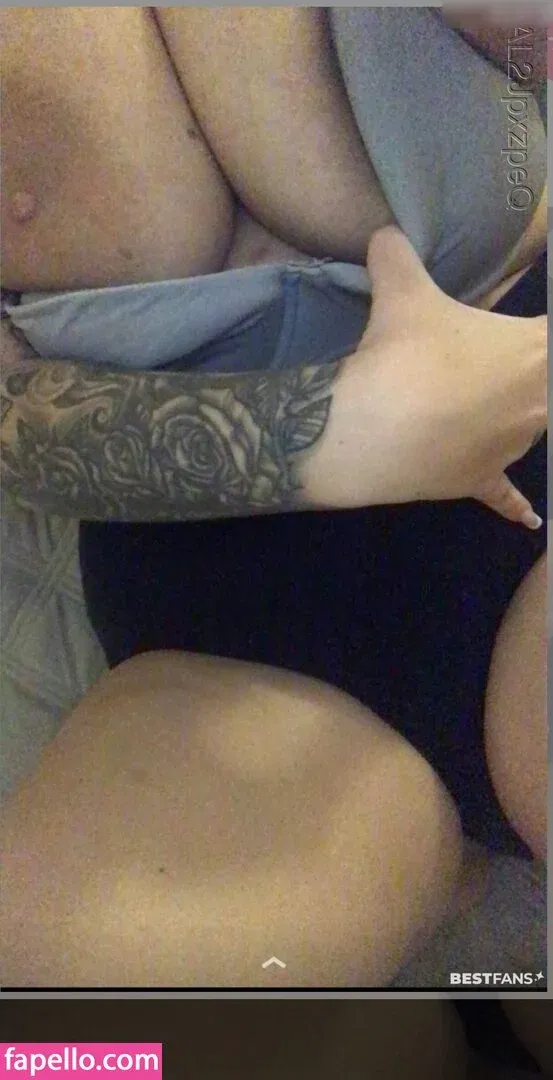 Ria Pompadour Onlyfans Photo Gallery 