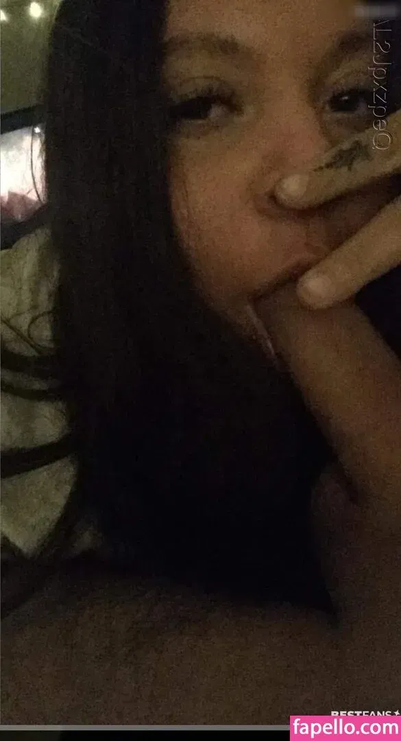 Ria Pompadour Onlyfans Photo Gallery 