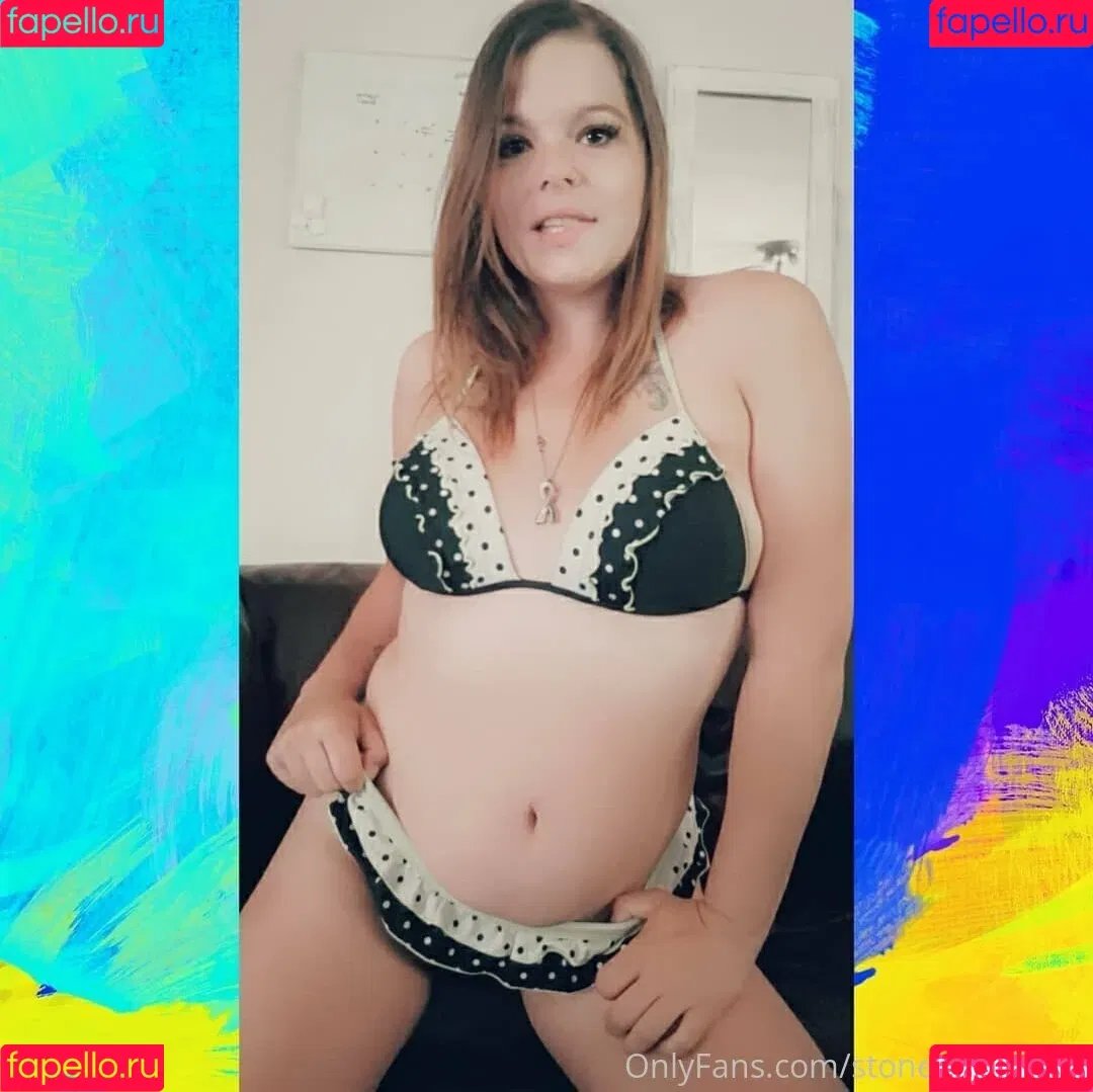 stoner.420chick Onlyfans Photo Gallery 