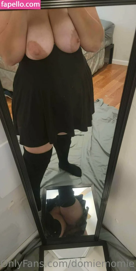 tem_momo Onlyfans Photo Gallery 