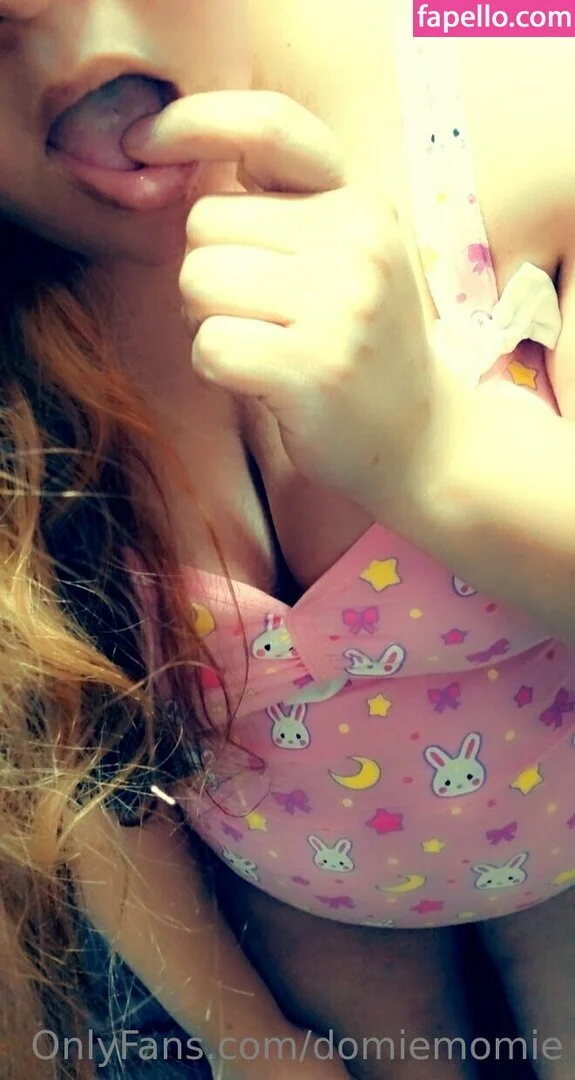 tem_momo Onlyfans Photo Gallery 