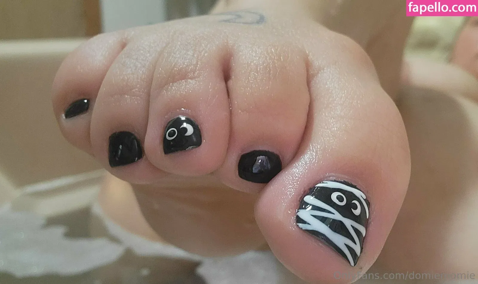 tem_momo Onlyfans Photo Gallery 